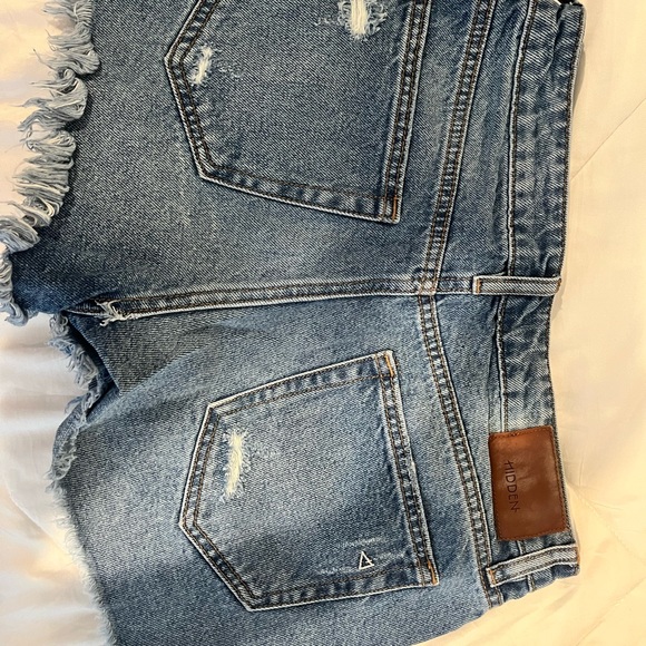 Hidden Jean shorts size medium - Picture 2 of 3